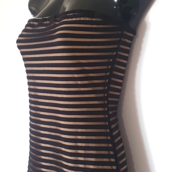 Avery Size 6 Black Strapless Striped Evening Dress - Picture 4 of 9